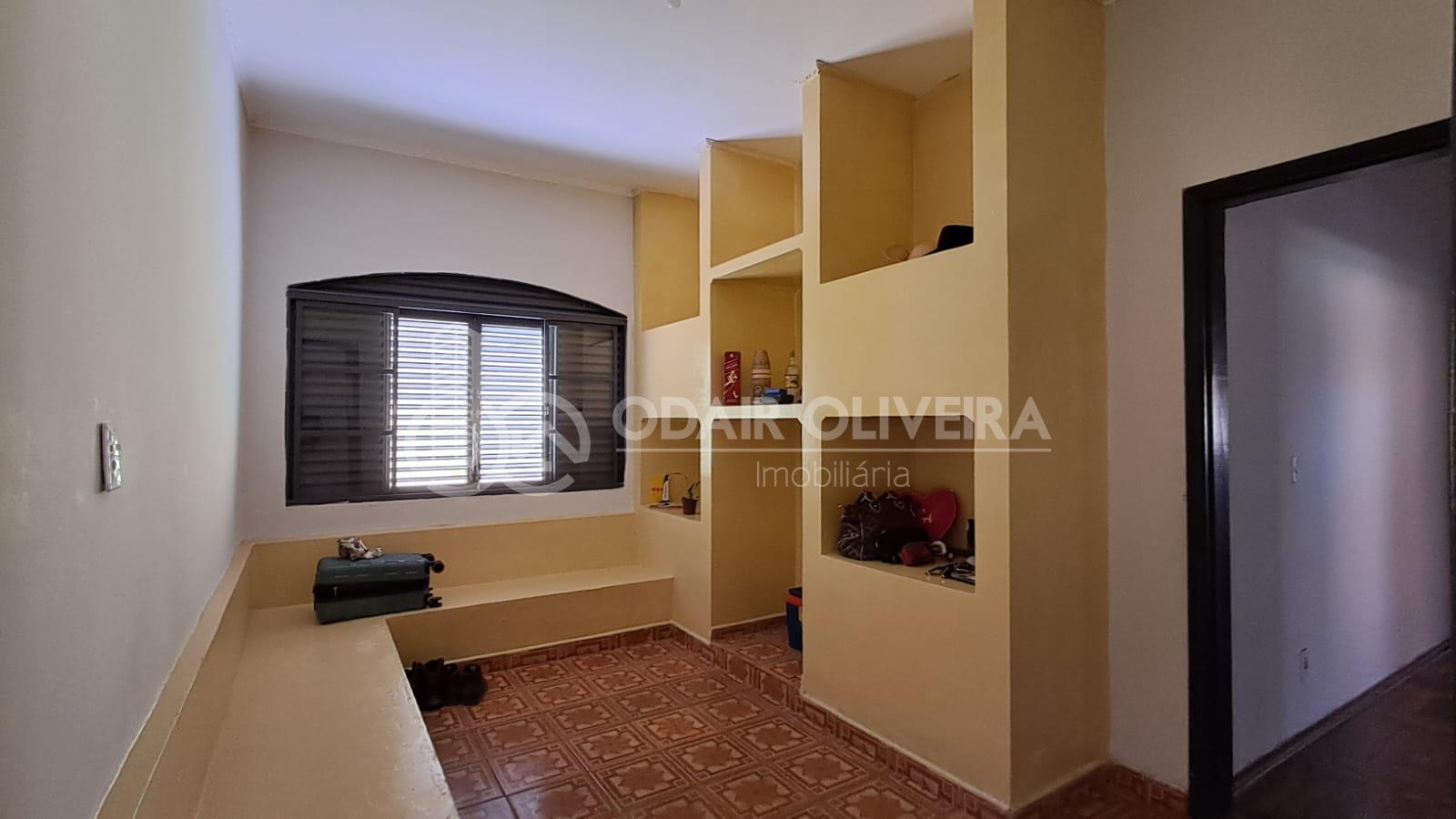 Odair Oliveira Negócios Imobiliários em Passos MG