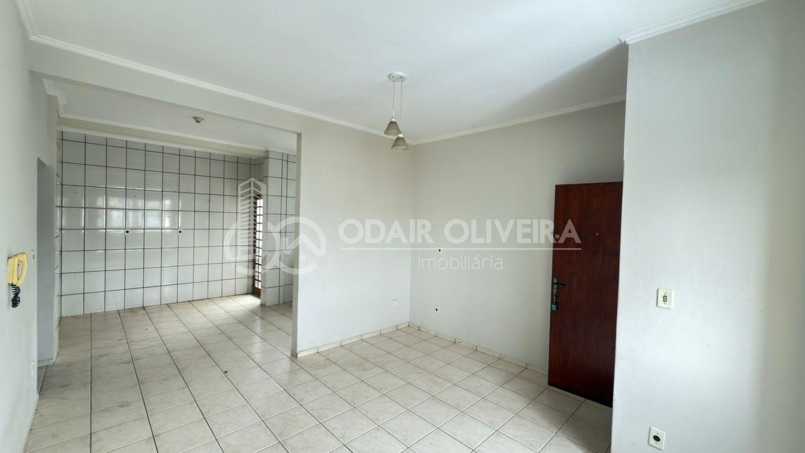 Apartamento com trs dormitrios sendo 1 sute para locao, CENTRO, PASSOS - MG