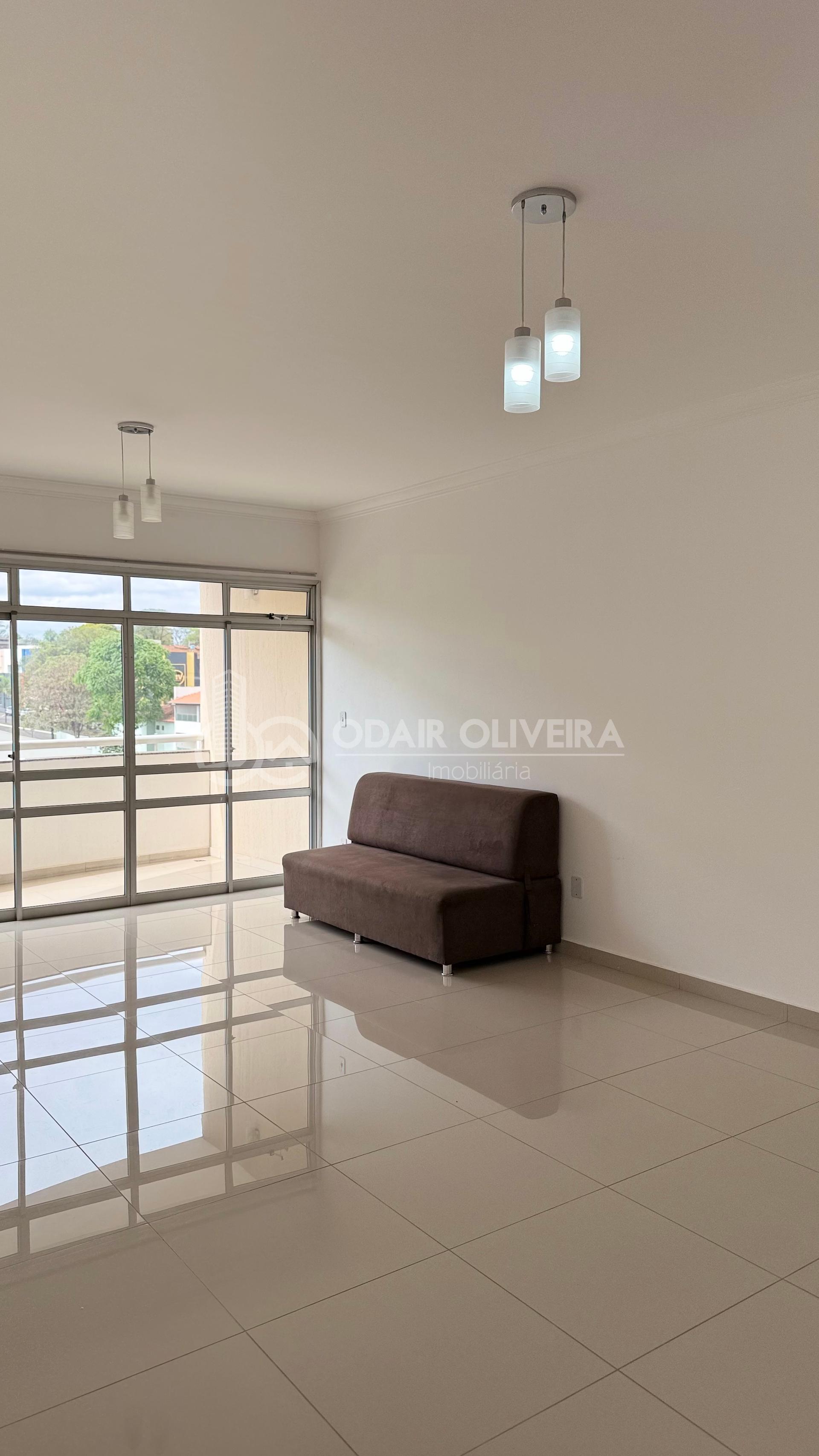 Apartamento duplex  venda, ao lado da Avenida da Moda  um dos pontos mais