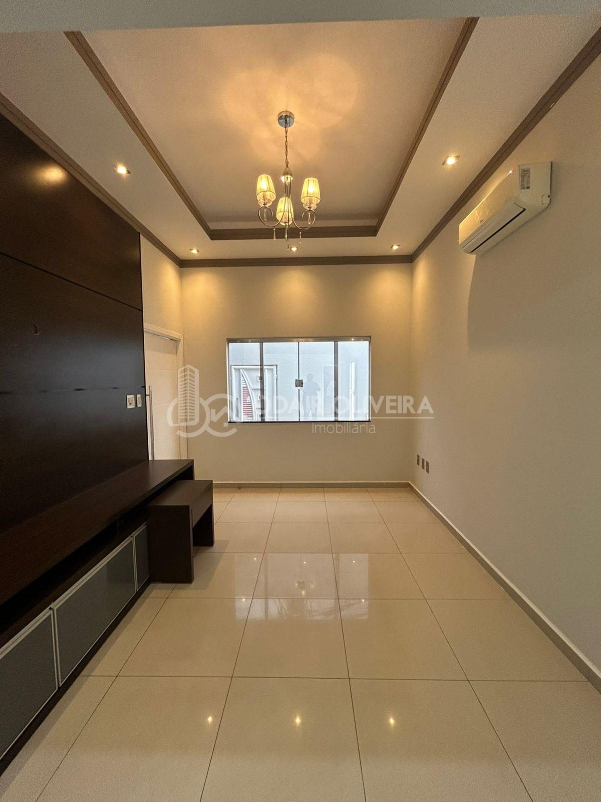 Casa com trs dormitrios, sendo um sute  venda, Jardim das Estrelas, PASSOS - MG