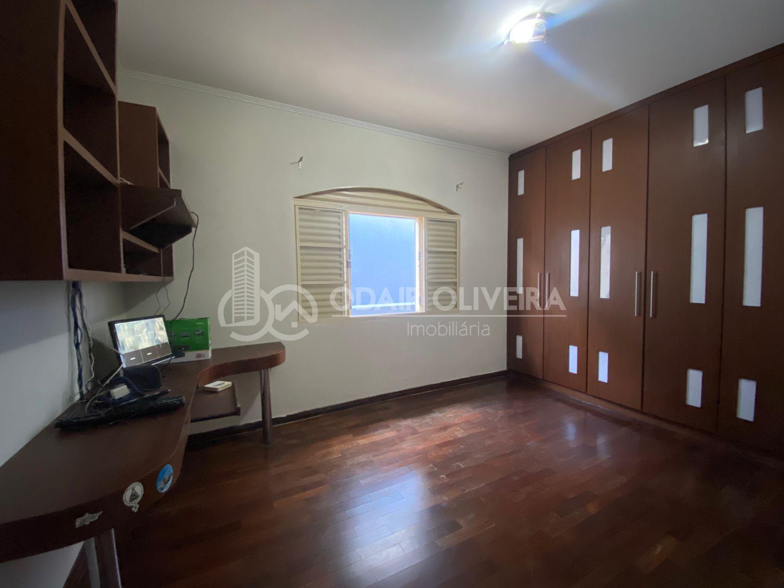 Odair Oliveira Negócios Imobiliários em Passos MG