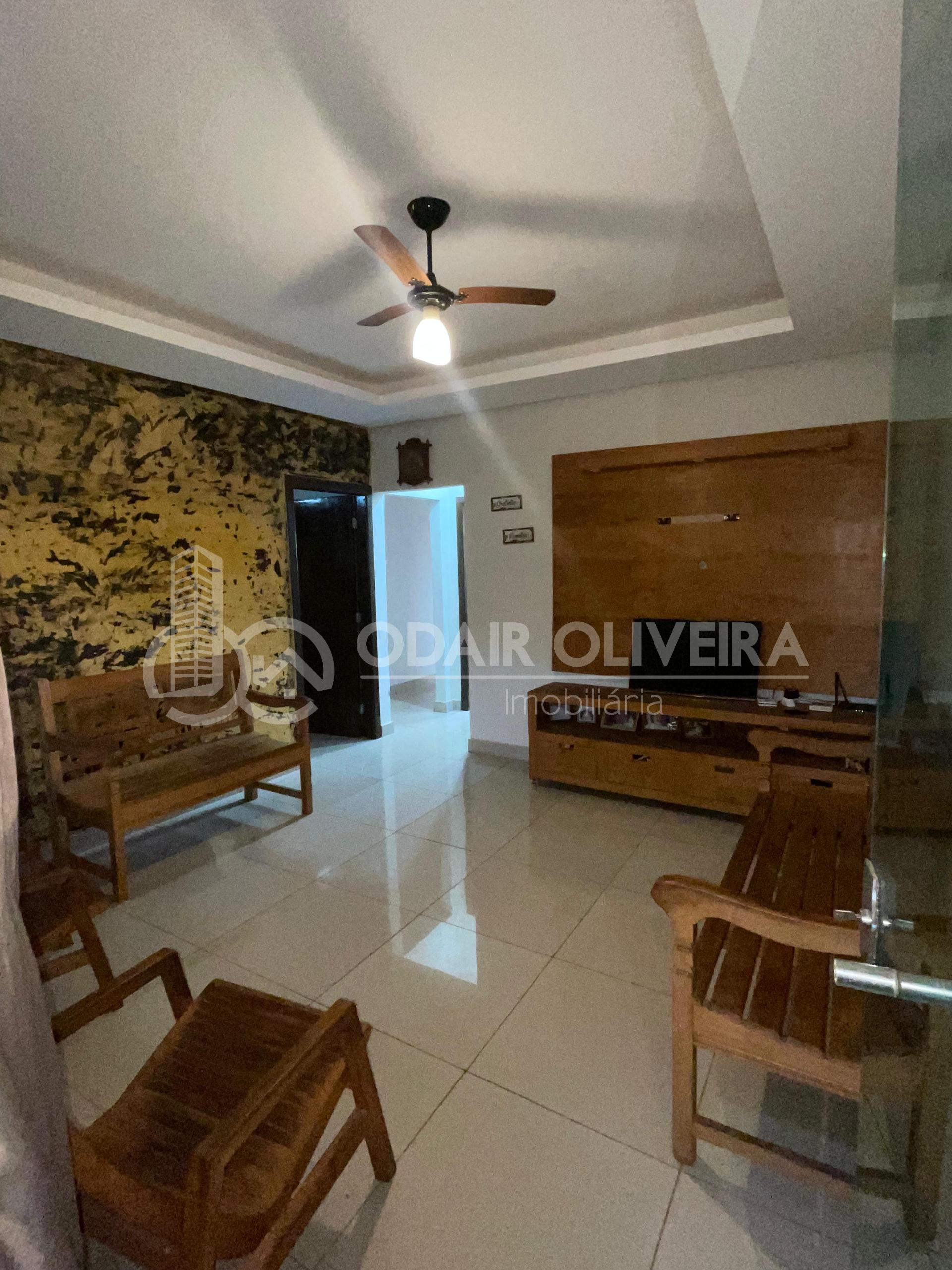 �tima oportunidade de casa � venda no bairro COHAB, em Passos - MG 