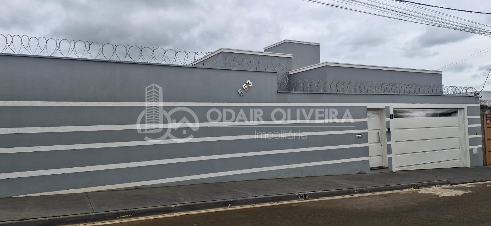 CASA  A VENDA NO BAIRRO NOVA PASSOS OPORTUDINADE ESPECIAL