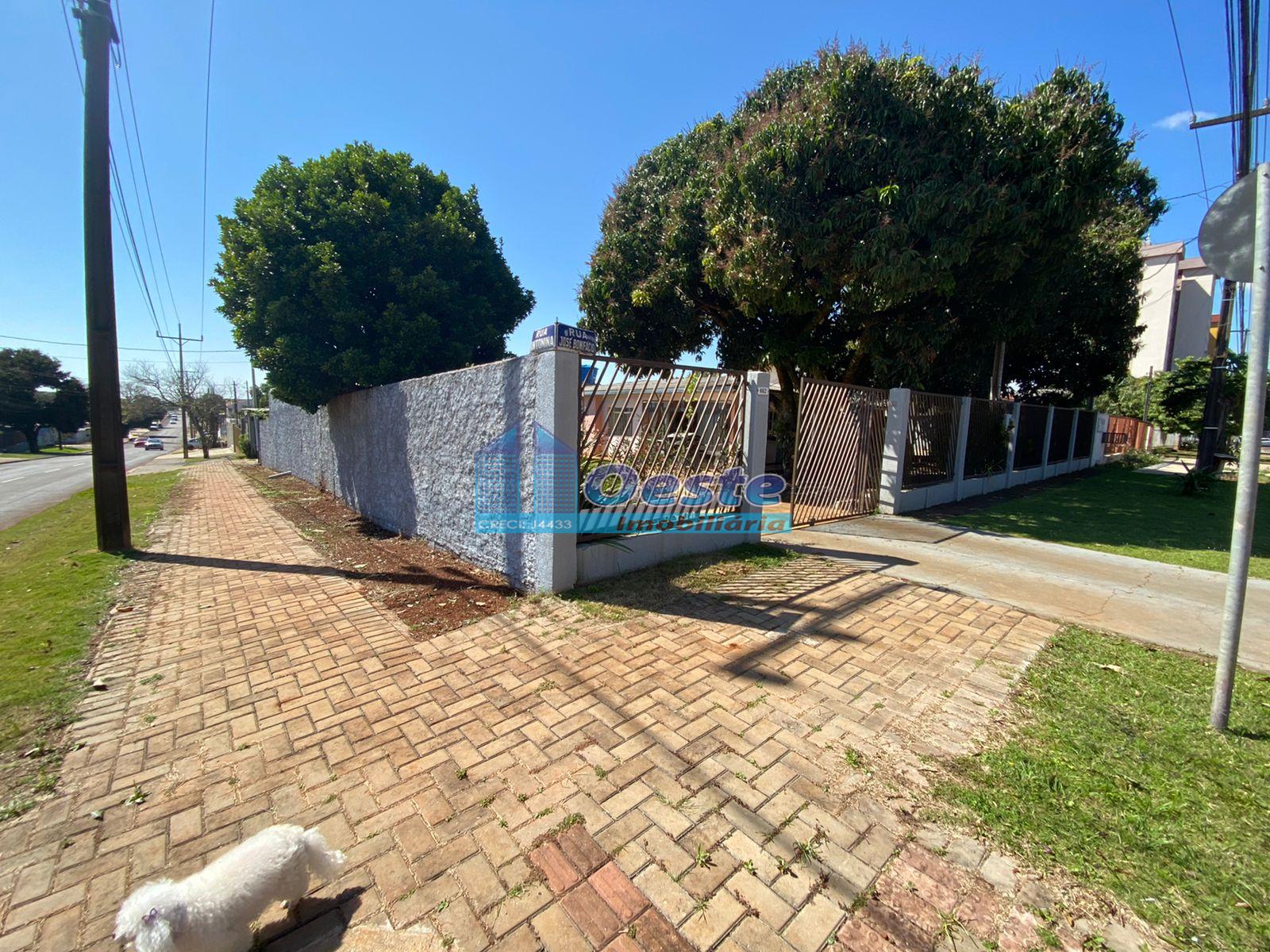 Terreno de esquina no bairro S?o Crist?v?o