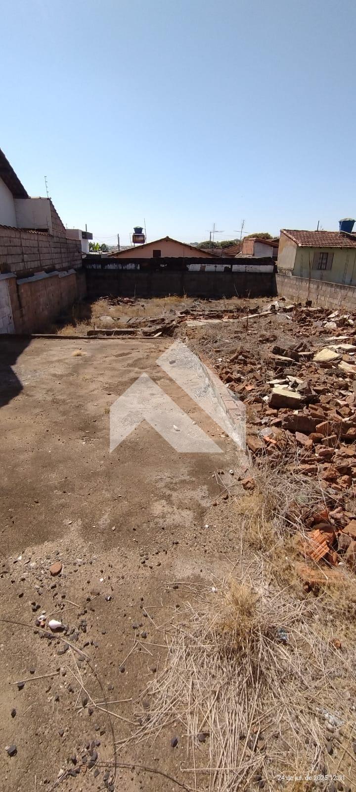 LOTE À VENDA BAIRRO VILA HELENA, SÃO SEBASTIÃO DO PARAÍSO - MG