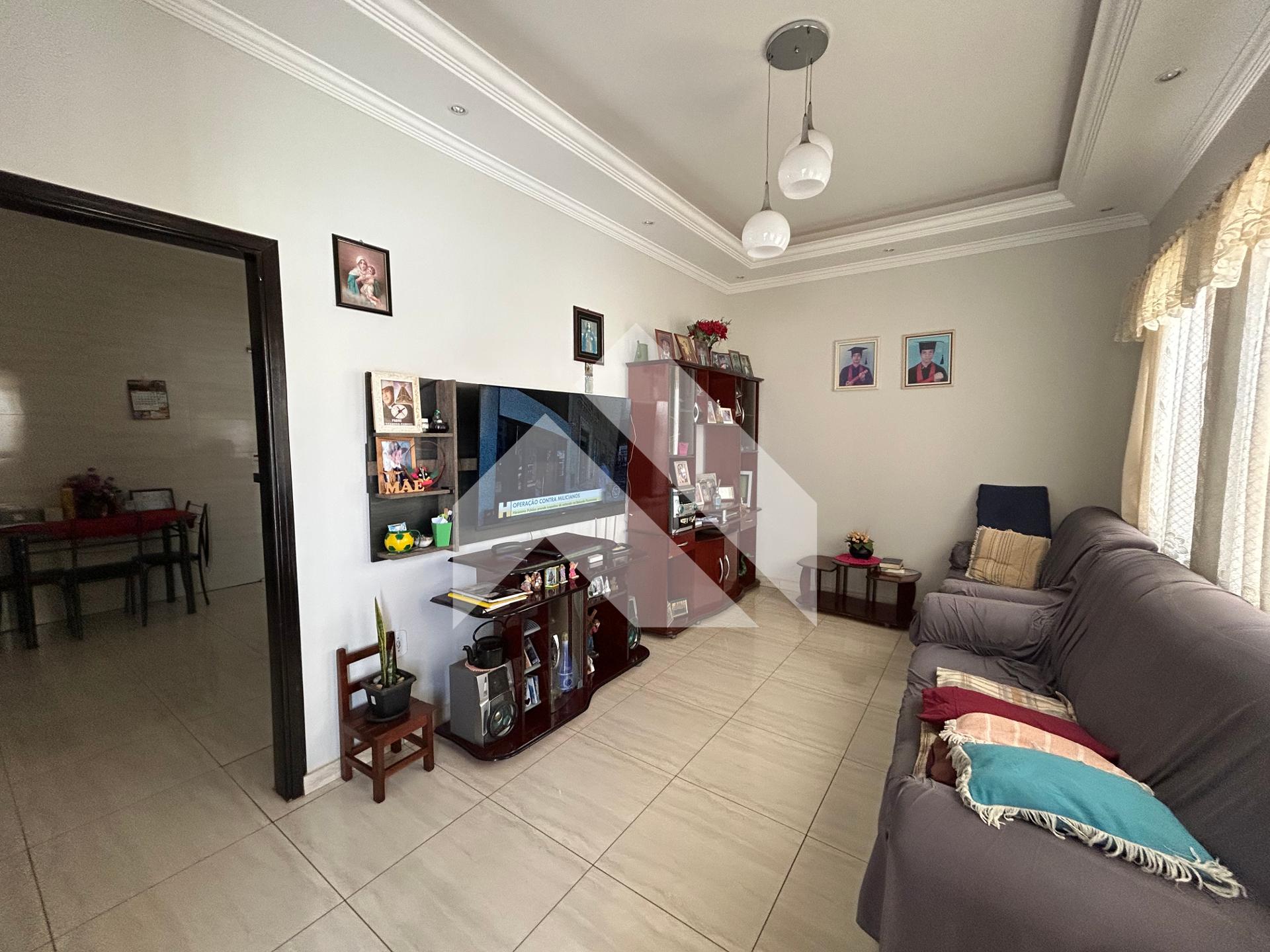 CASA À VENDA BAIRRO JARDIM DANIELA, SÃO SEBASTIÃO DO PARAÍSO - MG