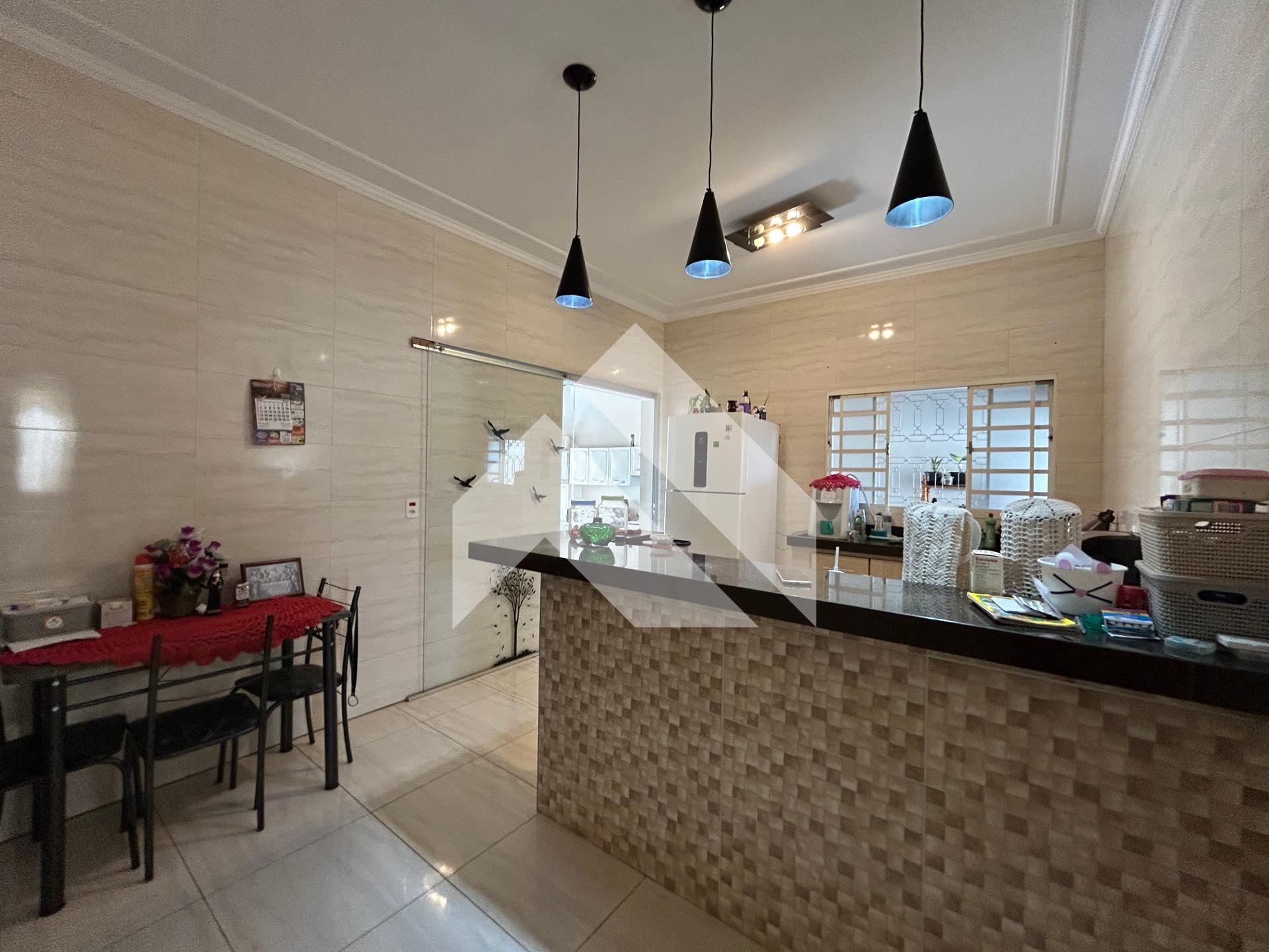 CASA À VENDA BAIRRO JARDIM DANIELA, SÃO SEBASTIÃO DO PARAÍSO - MG