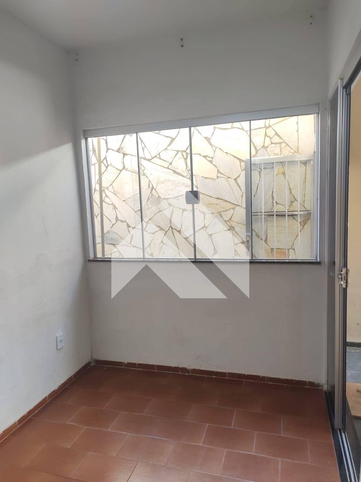 CASA À VENDA BAIRRO CENTRO,SÃO SEBASTIÃO DO PARAÍSO - MG.