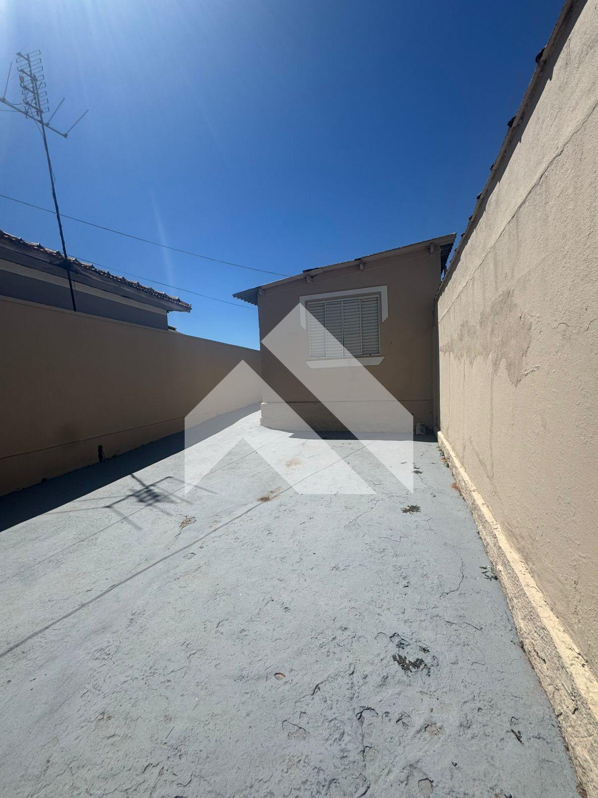 CASA À VENDA BAIRRO CENTRO, SÃO SEBASTIÃO DO PARAÍSO - MG