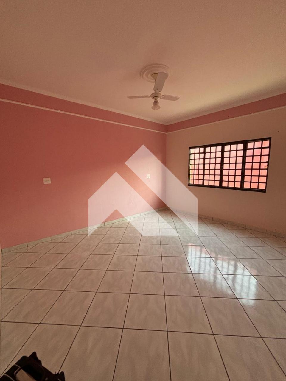 CASA À VENDA BAIRRO LAGOINHA, SÃO SEBASTIÃO DO PARAÍSO - MG