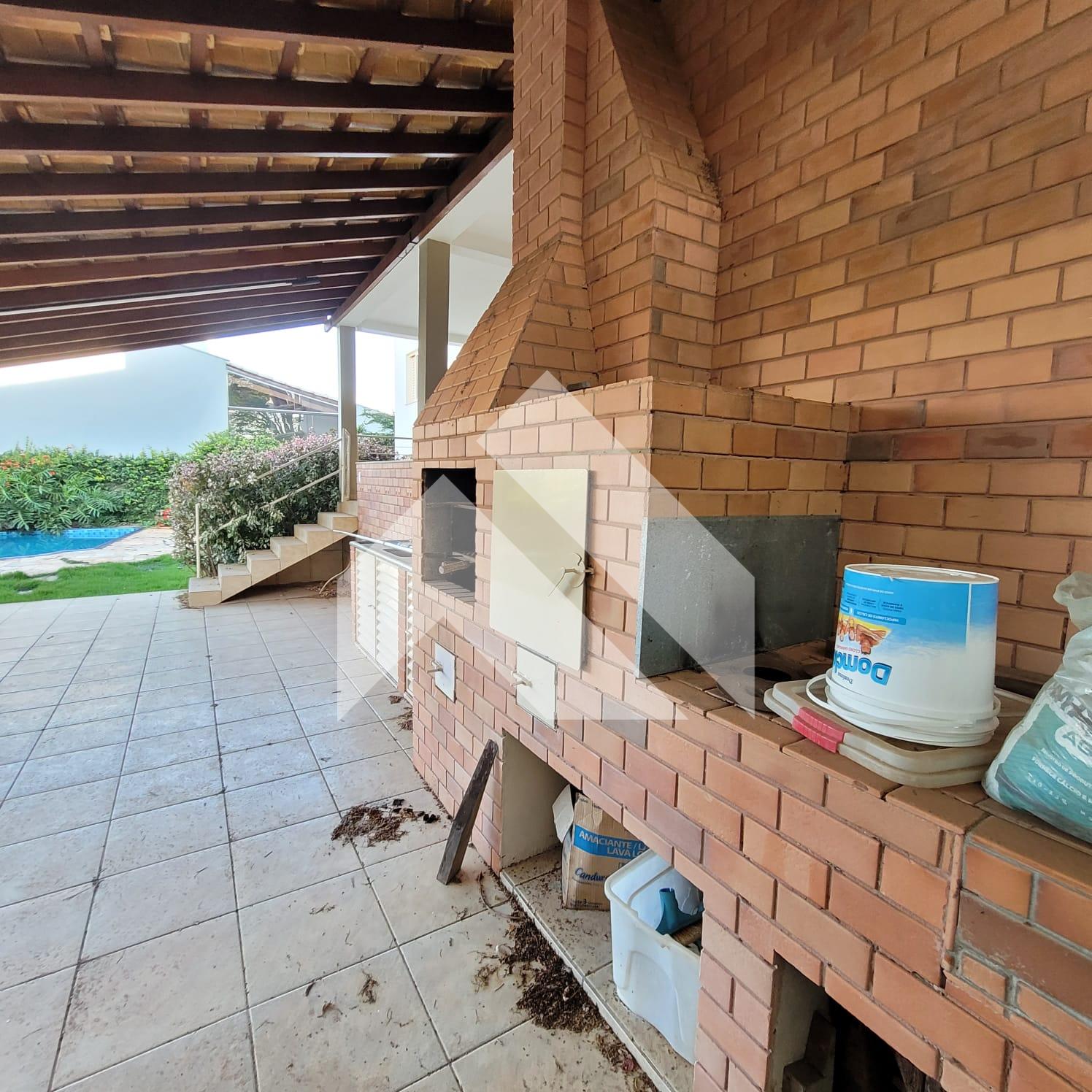 CASA À VENDA NO CENTRO, SÃO SEBASTIÃO DO PARAÍSO - MG