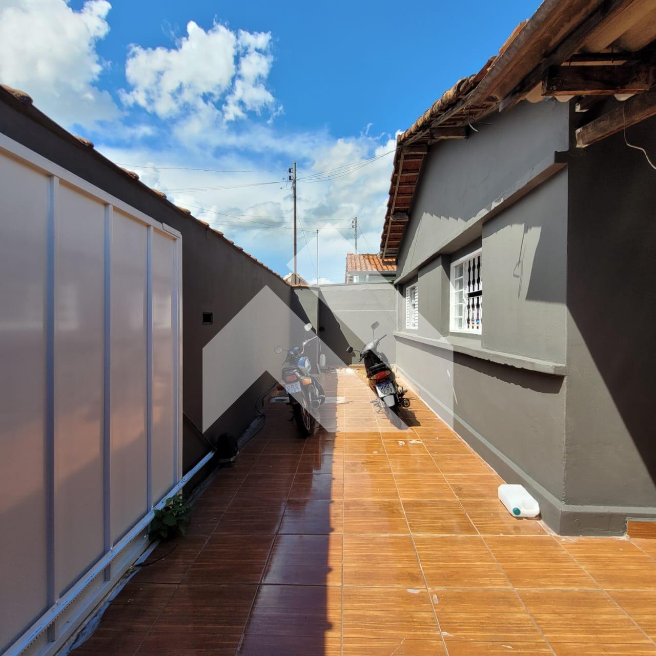 CASA À VENDA, SÃO JUDAS TADEU, SAO SEBASTIAO DO PARAISO - MG