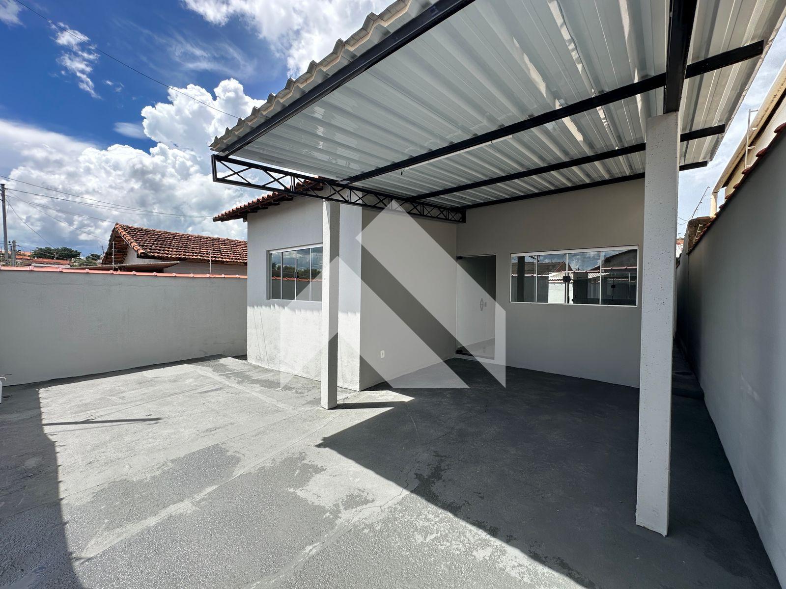 CASA À VENDA BAIRRO SÃO SEBASTIÃO, SÃO SEBASTIÃO DO PARAÍSO - MG