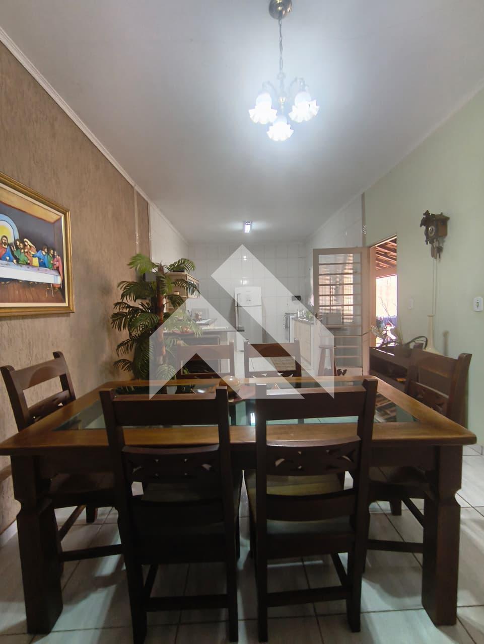 CASA À VENDA BAIRRO CENTRO, SÃO SEBASTIÃO DO PARAÍSO - MG