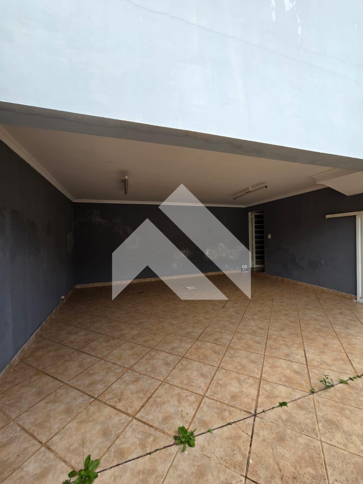 CASA À VENDA BAIRRO CENTRO, SÃO SEBASTIÃO DO PARAÍSO - MG