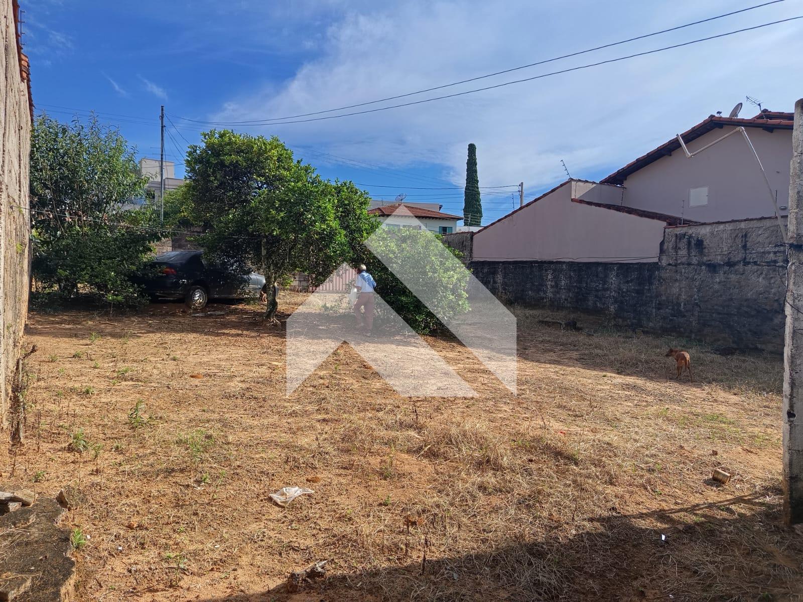 LOTE À VENDA BAIRRO JARDIM COOLAPA, SÂO SEBASTIÂO DO PARAÍSO - MG