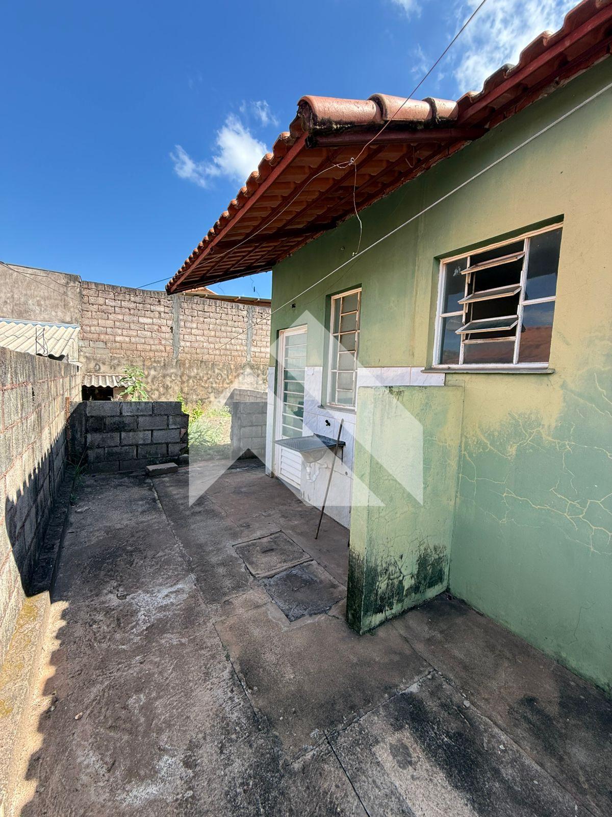 CASA  À VENDA BAIRRO PQ. BELVEDERE, SÃO SEBASTIÃO DO PARAÍSO - MG