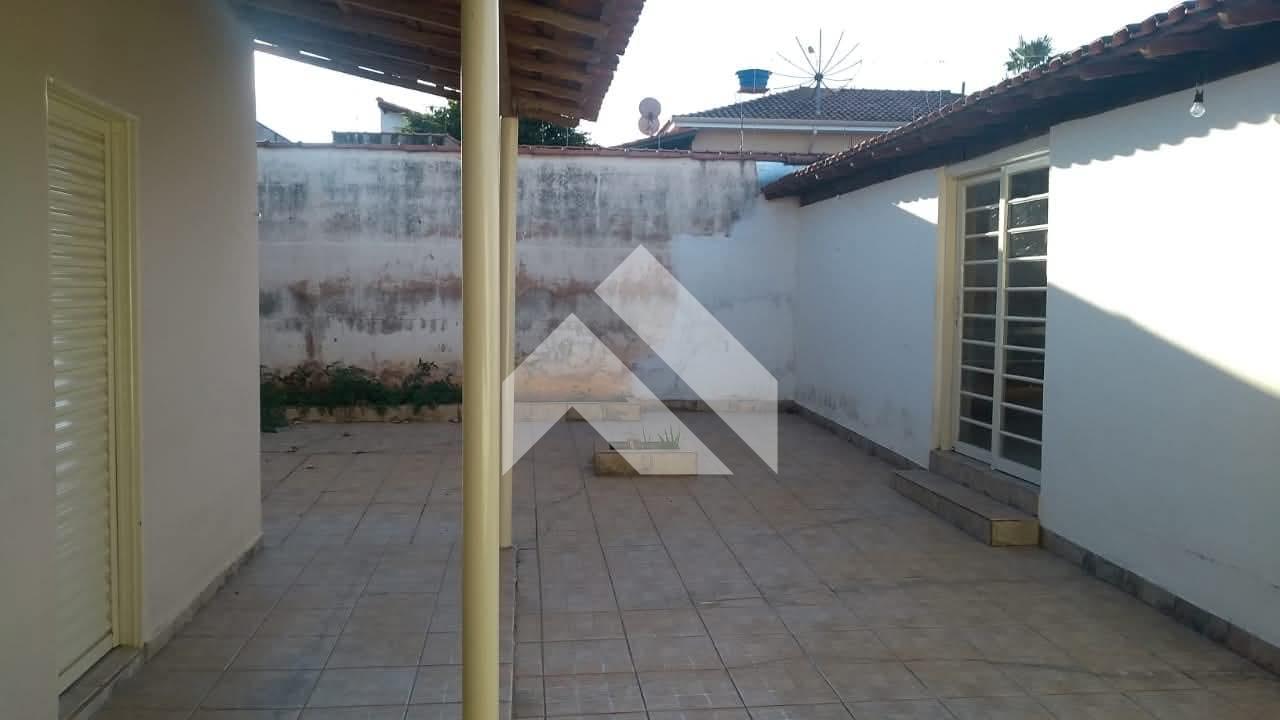 CASA À VENDA BAIRRO JARDIM EUROPA, SÃO SEBASTIÃO DO PARAÍSO-MG