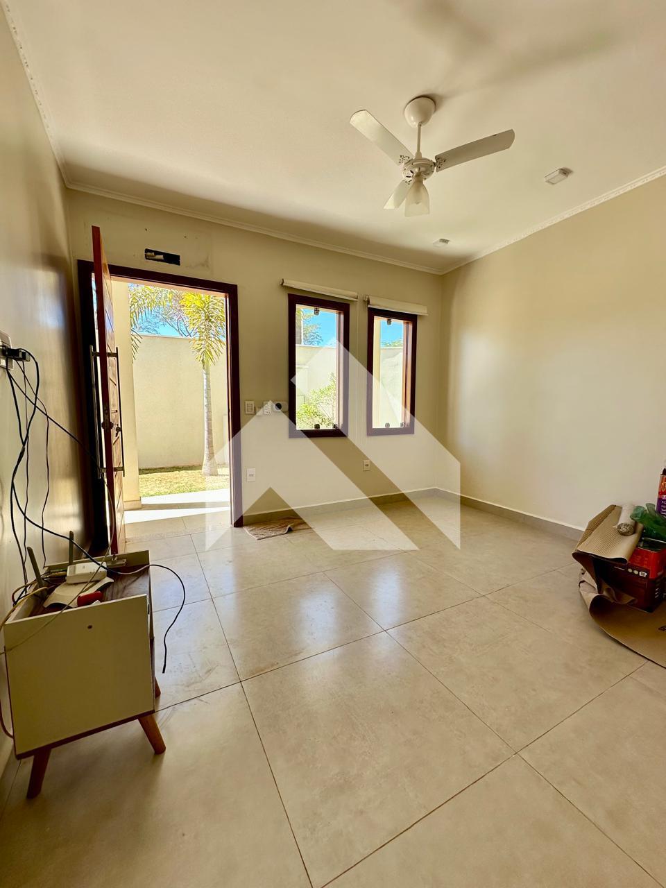 CASA À VENDA BAIRRO  VILLA VERDE, SÃO SEBASTIÃO DO PARAÍSO - MG