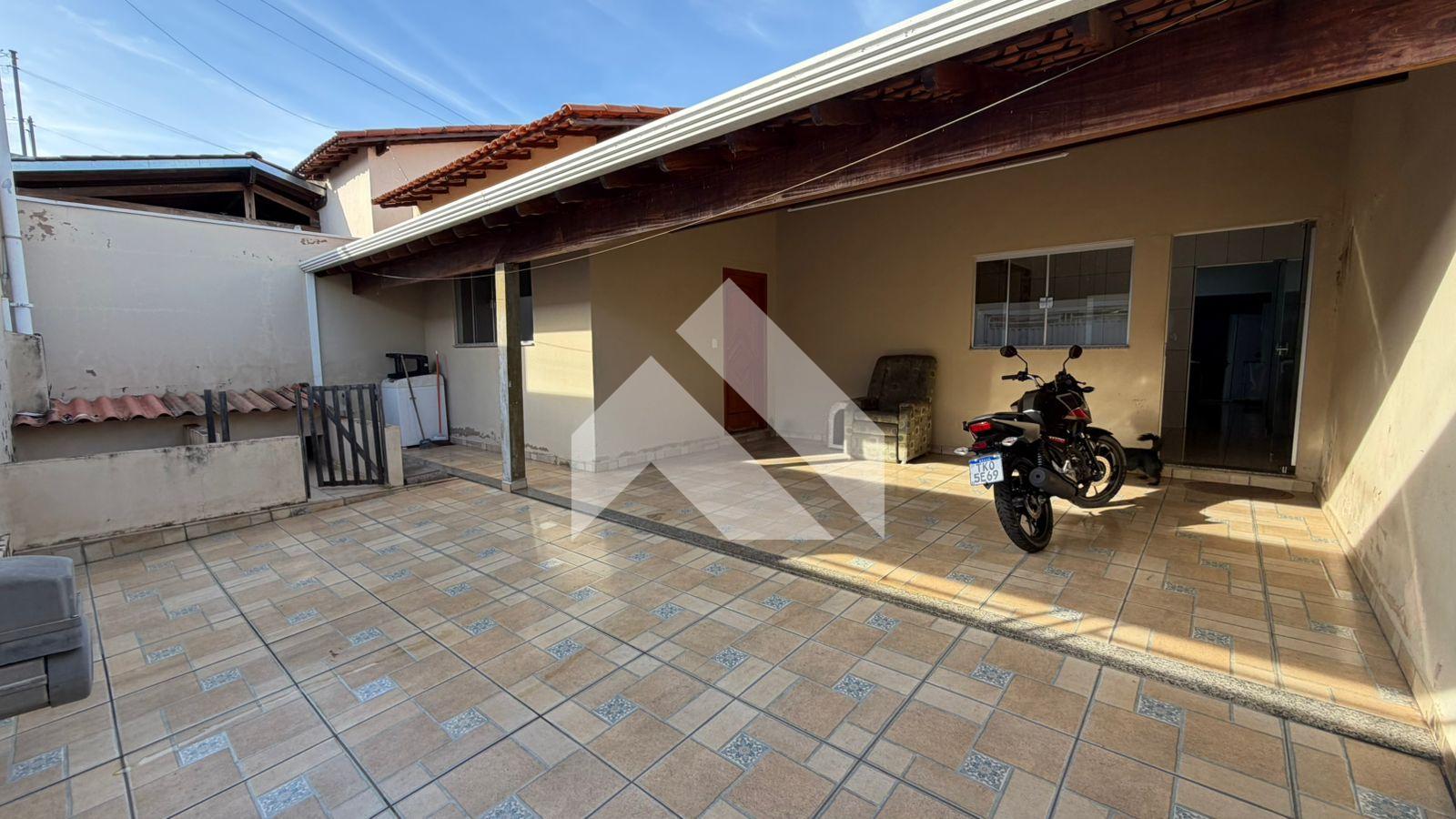 CASA  À VENDA BAIRRO JARDIM CANADÁ, SÃO SEBASTIÃO DO PARAÍSO - MG