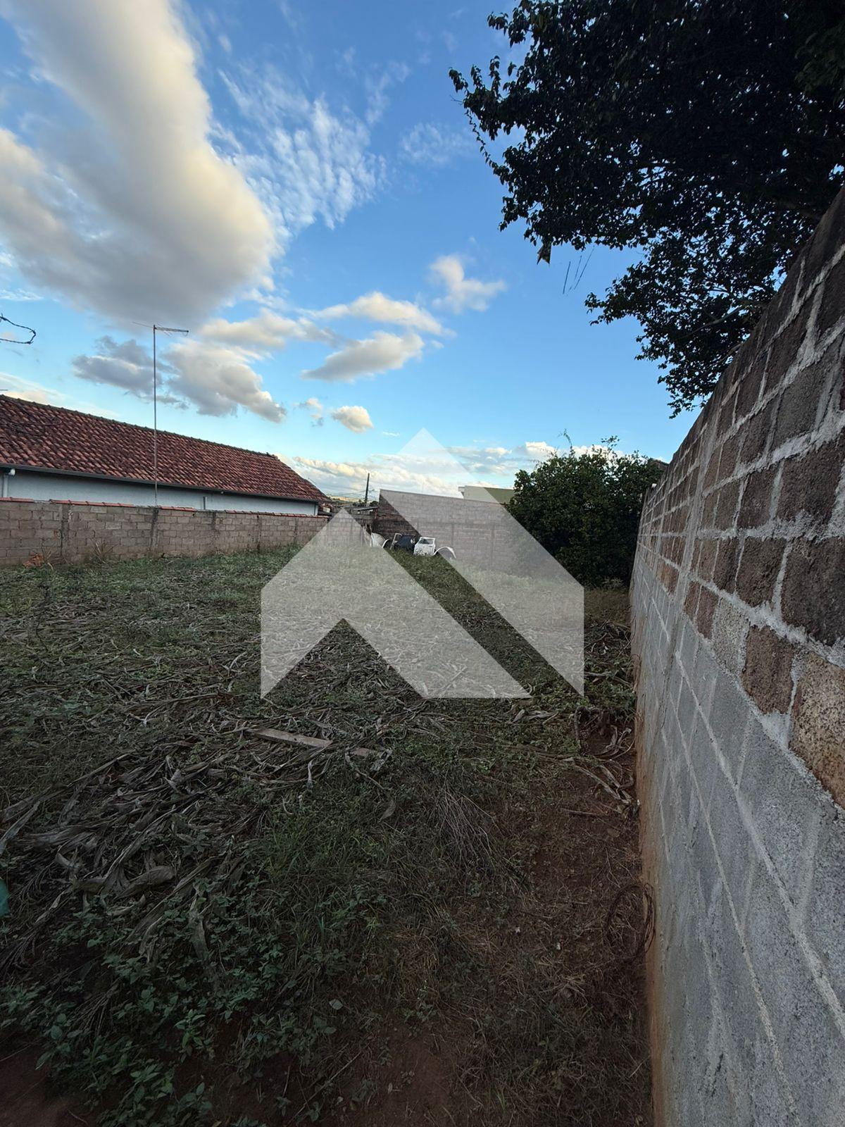 LOTE Á VENDA NO MORUMBI, SAO SEBASTIAO DO PARAISO - MG