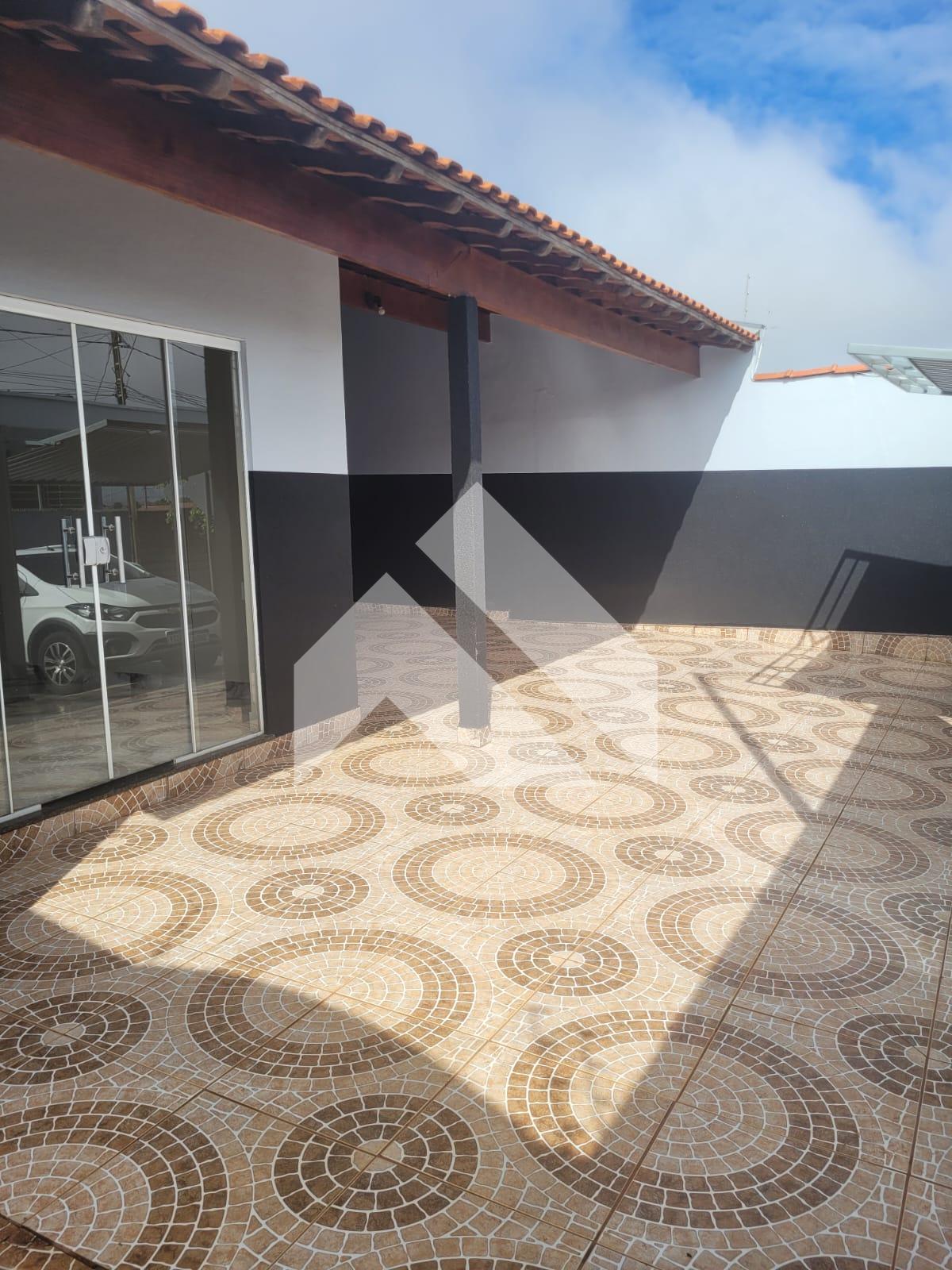 CASA Á VENDA BAIRRO VILA HELENA, SÃO SEBASTIÃO DO PARAÍSO - MG