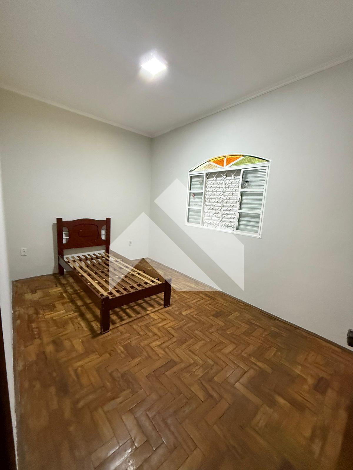 CASA À VENDA DE 3 QUARTOS COM UMA SUÍTE, EM SÃO SEBASTIÃO DO P...