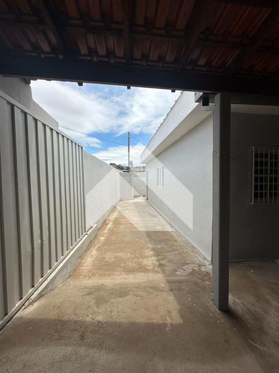 CASA   À VENDA BAIRRO JD. ALVORADA, SÃO SEBASTIÃO DO PARAISO - MG