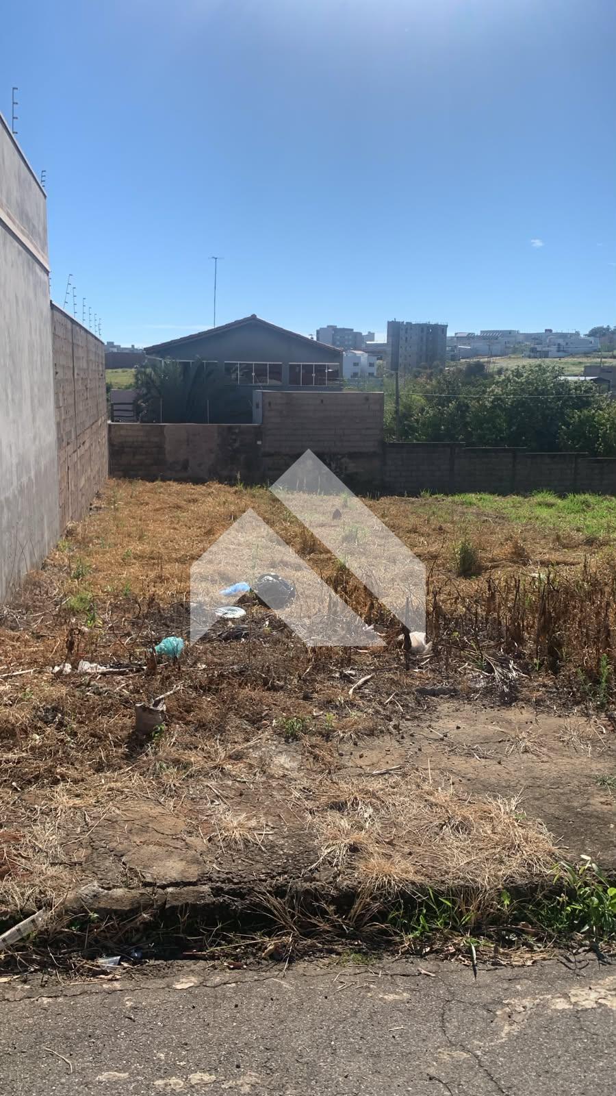 LOTE À VENDA BAIRRO VILA HELENA, SÃO SEBASTIÃO DO PARAÍSO - MG