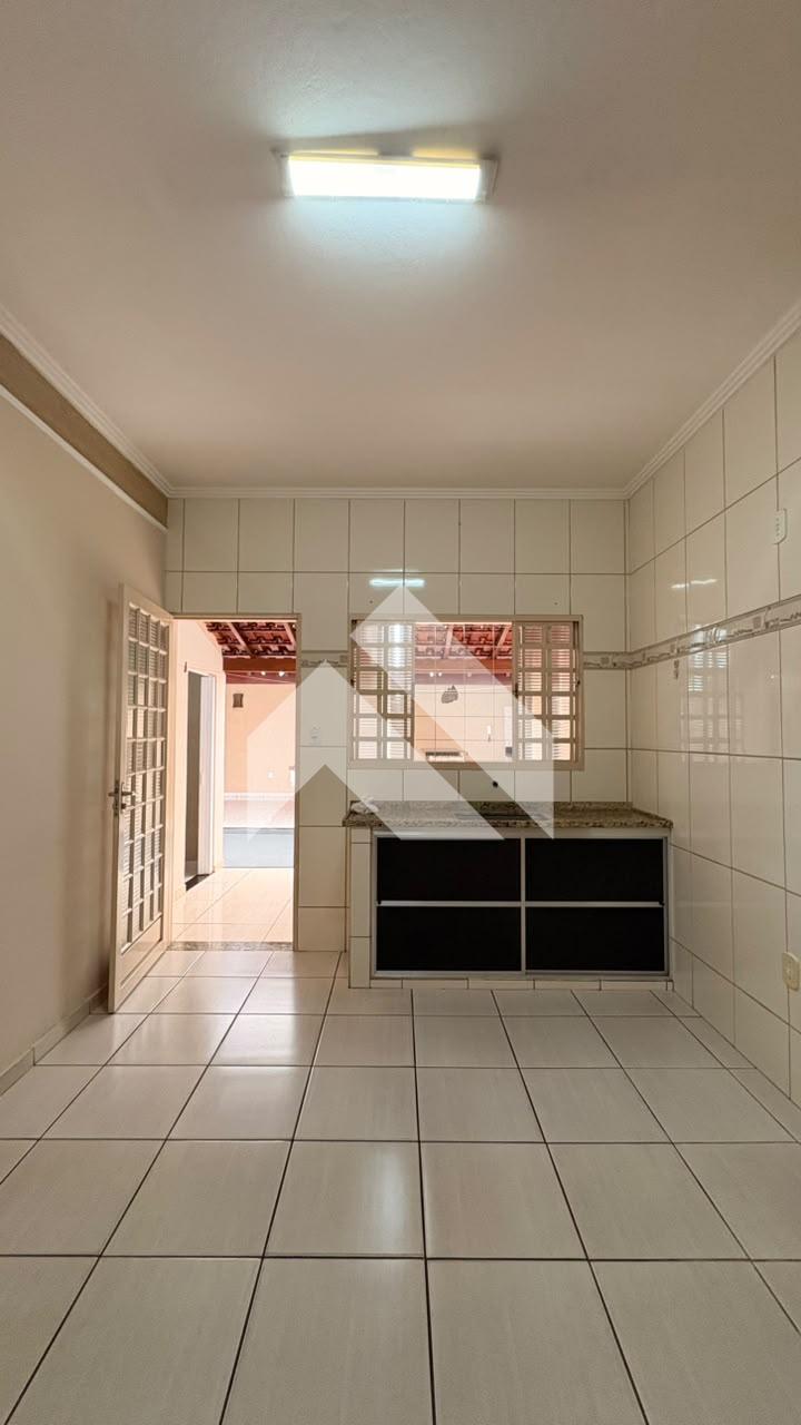 CASA À VENDA BAIRRO VILA HELENA, SÃO SEBASTIÃO DO PARAÍSO - MG