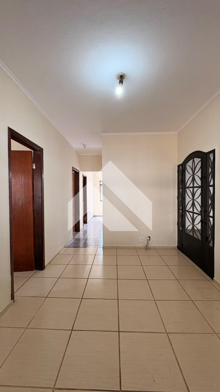 CASA À VENDA BAIRRO MOCOQUINHA, SÃO SEBASTIÃO DO PARAÍSO - MG
