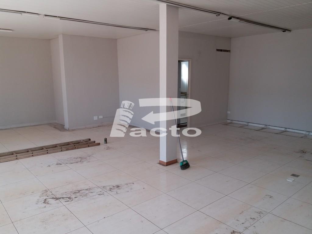 SALA COMERCIAL COM AREA DE 140M 