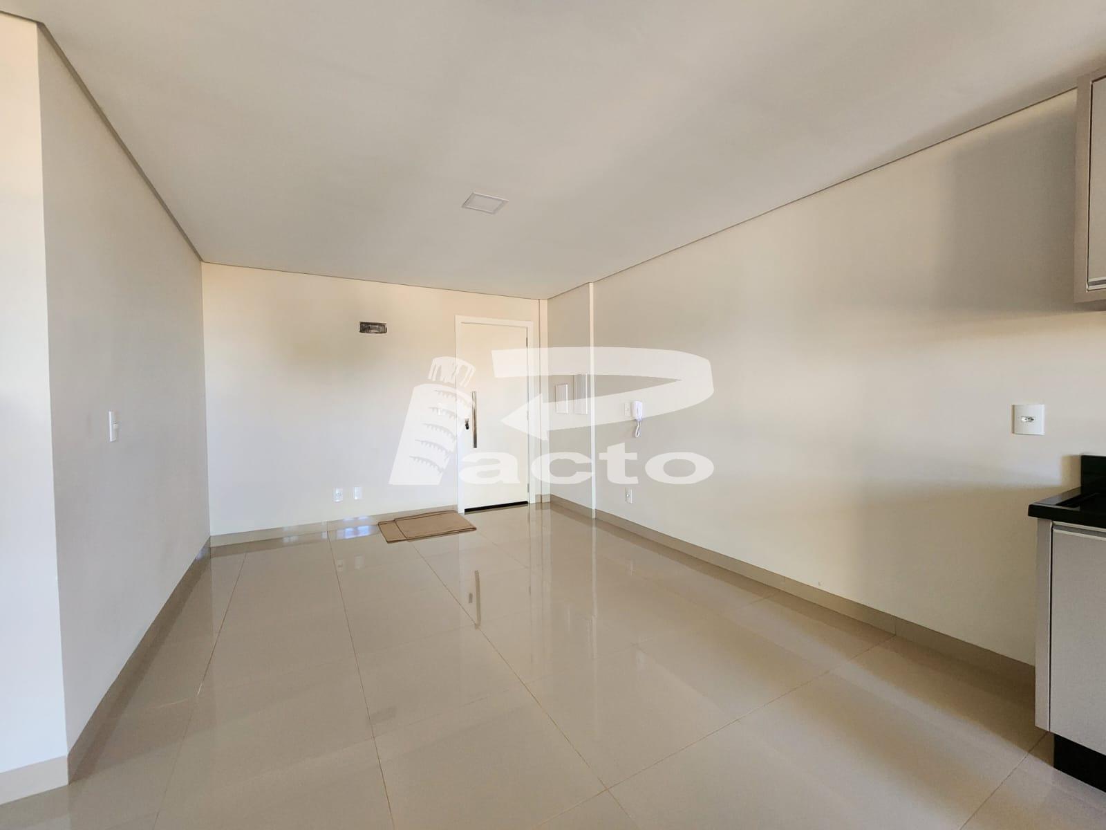 APARTAMENTO COM 02 QUARTOS