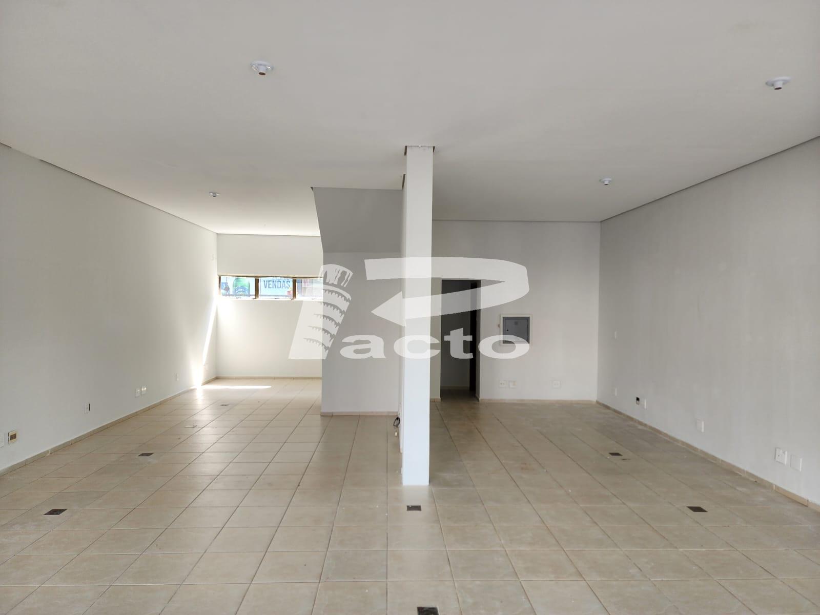 SALA COMERCIAL COM AREA DE 98M