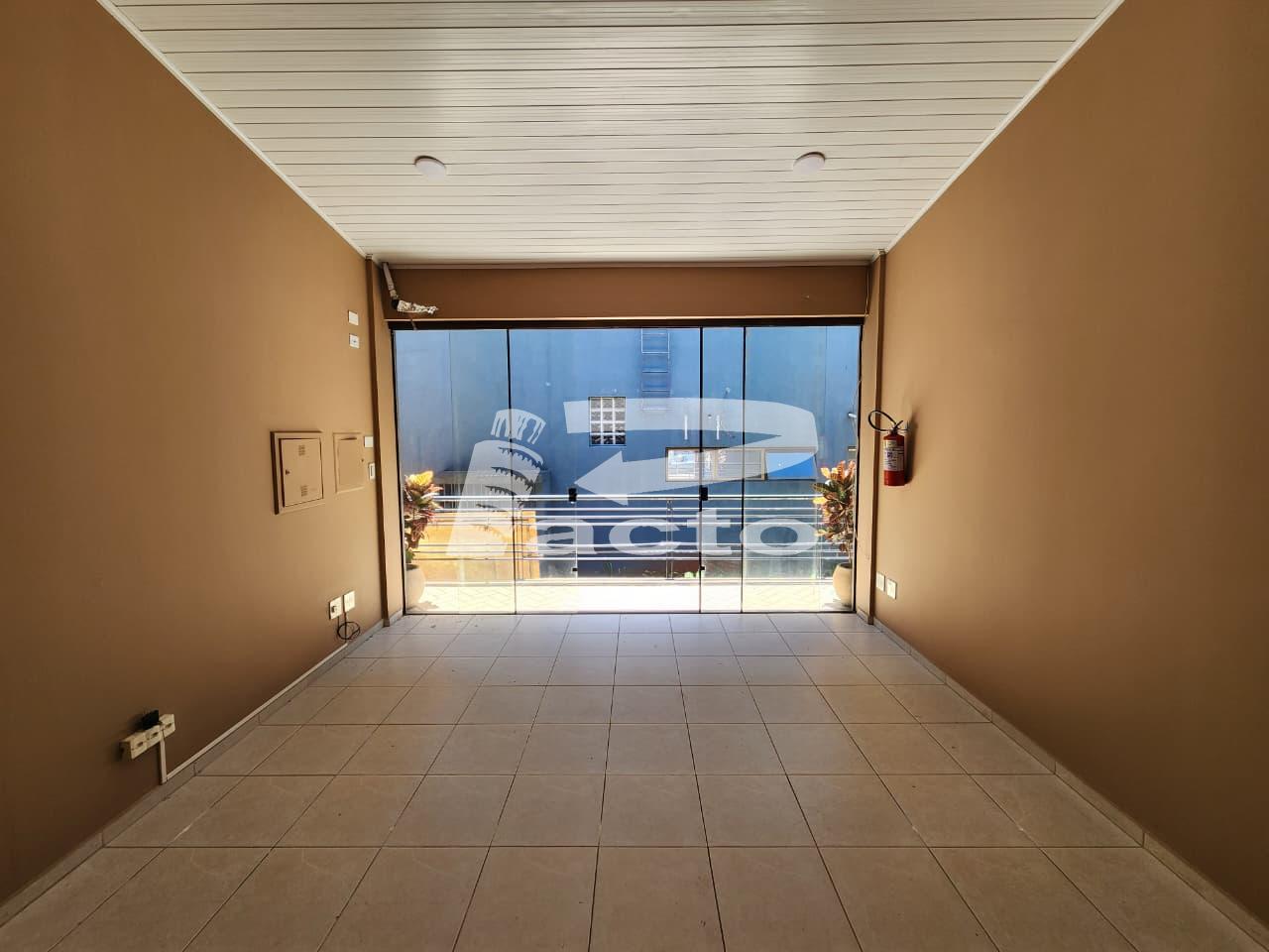 SALA COMERCIAL COM AREA DE 40M