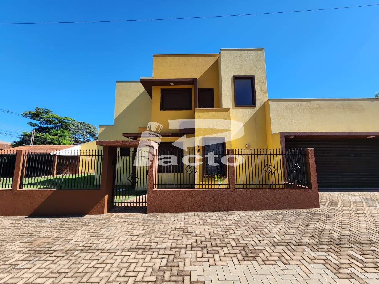 SOBRADO COM 03 SUITES