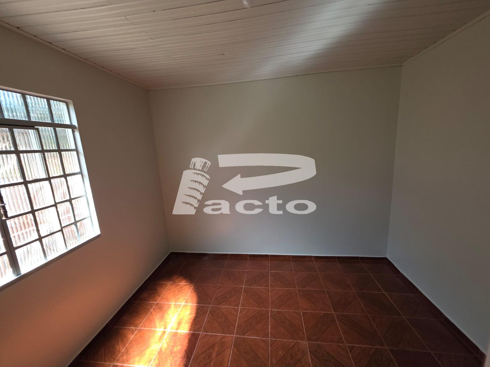 CASA 02 QUARTOS EM TOLEDO