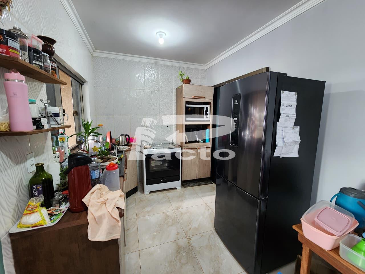 CASA 01 QUARTO E 01 SUITE