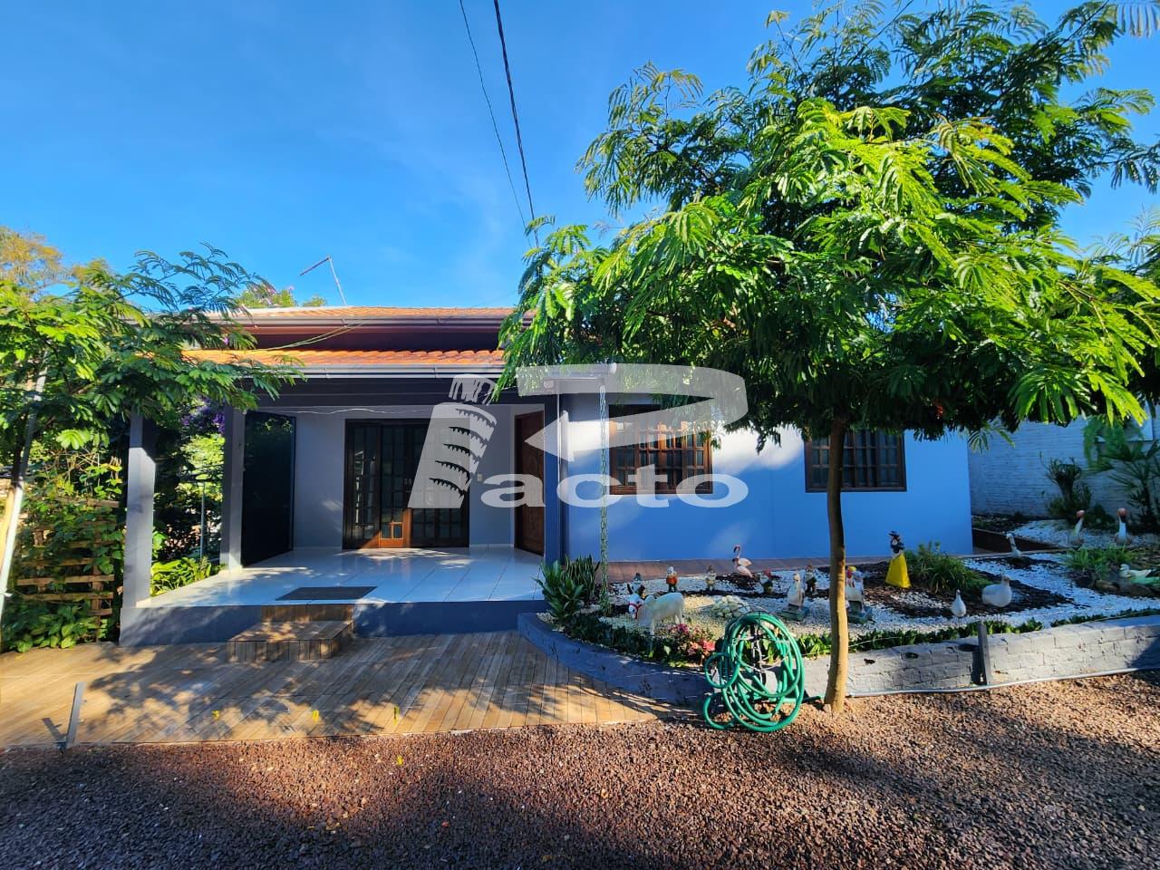 CASA 02 QUARTOS E 01 SUITE