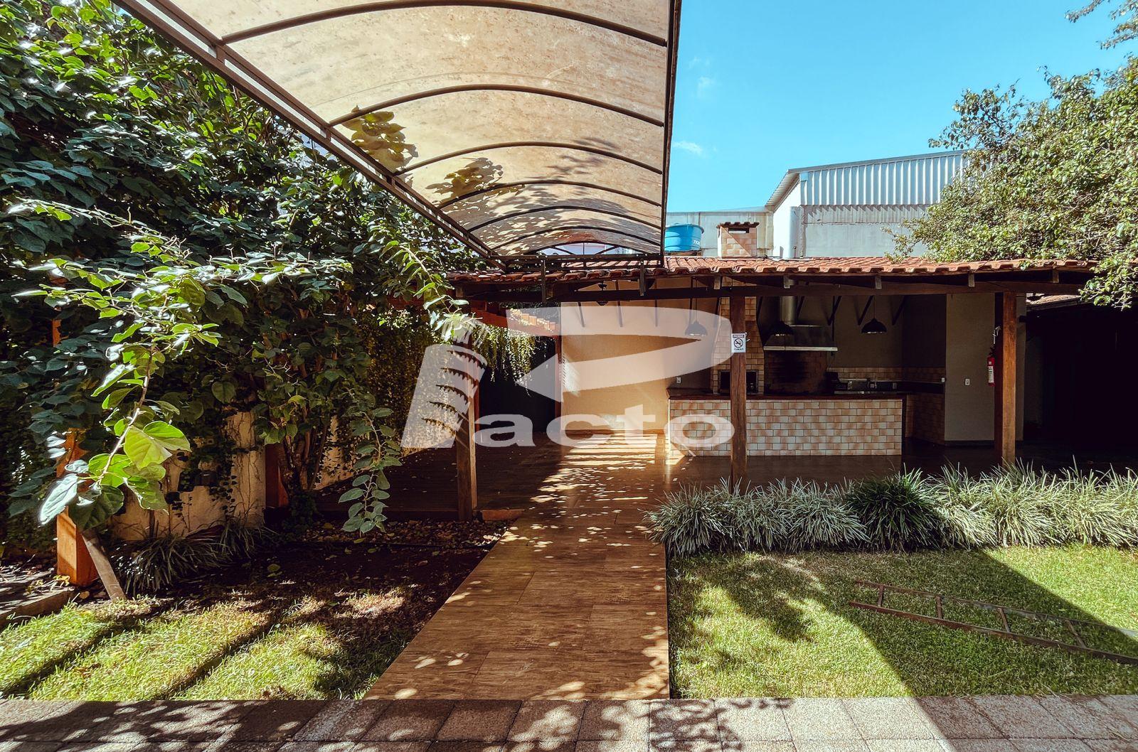 CASA COMERCIAL COM PISCINA