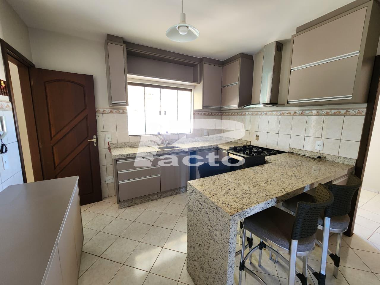 APARTAMENTO 02 QUARTOS E 01 SUITE