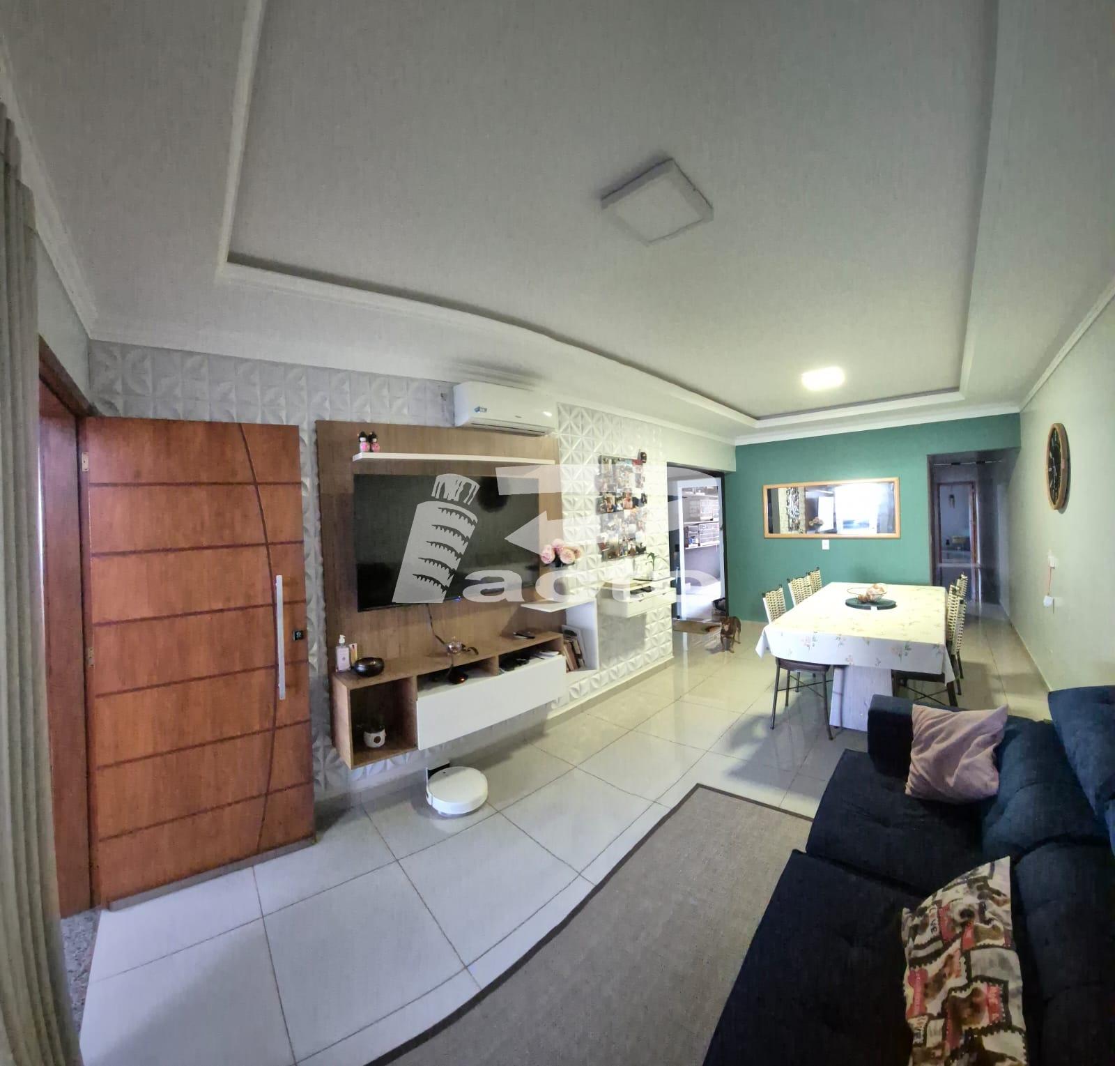 CASA 02 QUARTOS E 01 SUITE