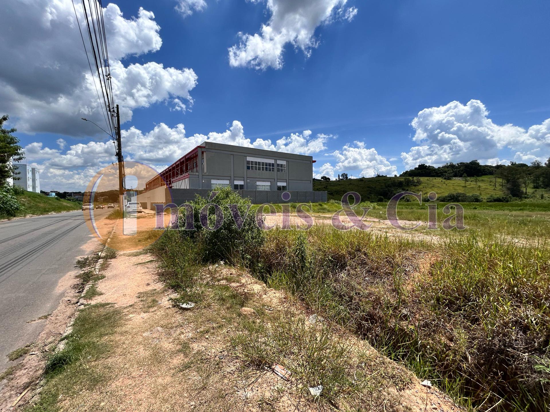 Atibaia-SP Terreno para Galp?es na Av. Jer?nimo de Camargo com...