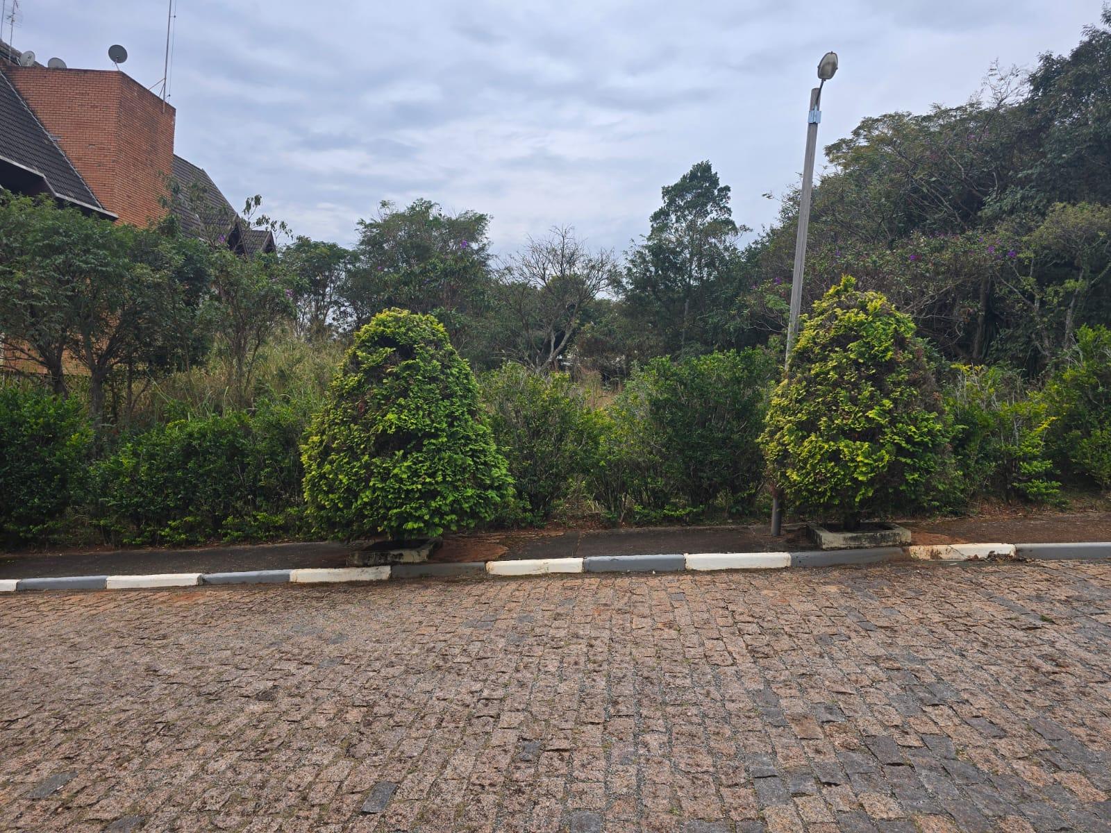 TERRENO NO COND. ARCO ÍRIS DE 425 M