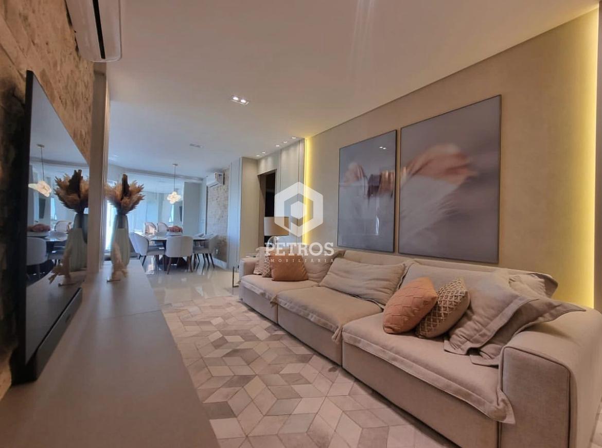 Apartamento INTEIRAMENTE MOBILIADO no 23  andar do Edifcio Amaranto