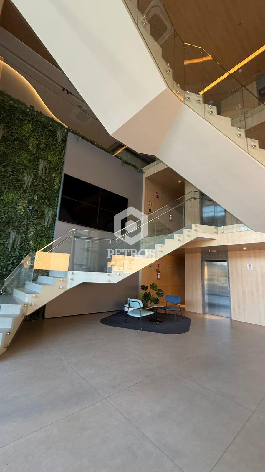 Sala Comercial no Corporativo Taipas