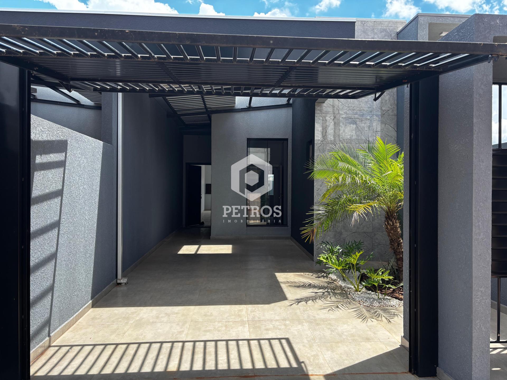 Casa geminada localizada na Vila Pioneira prximo ao Sesc