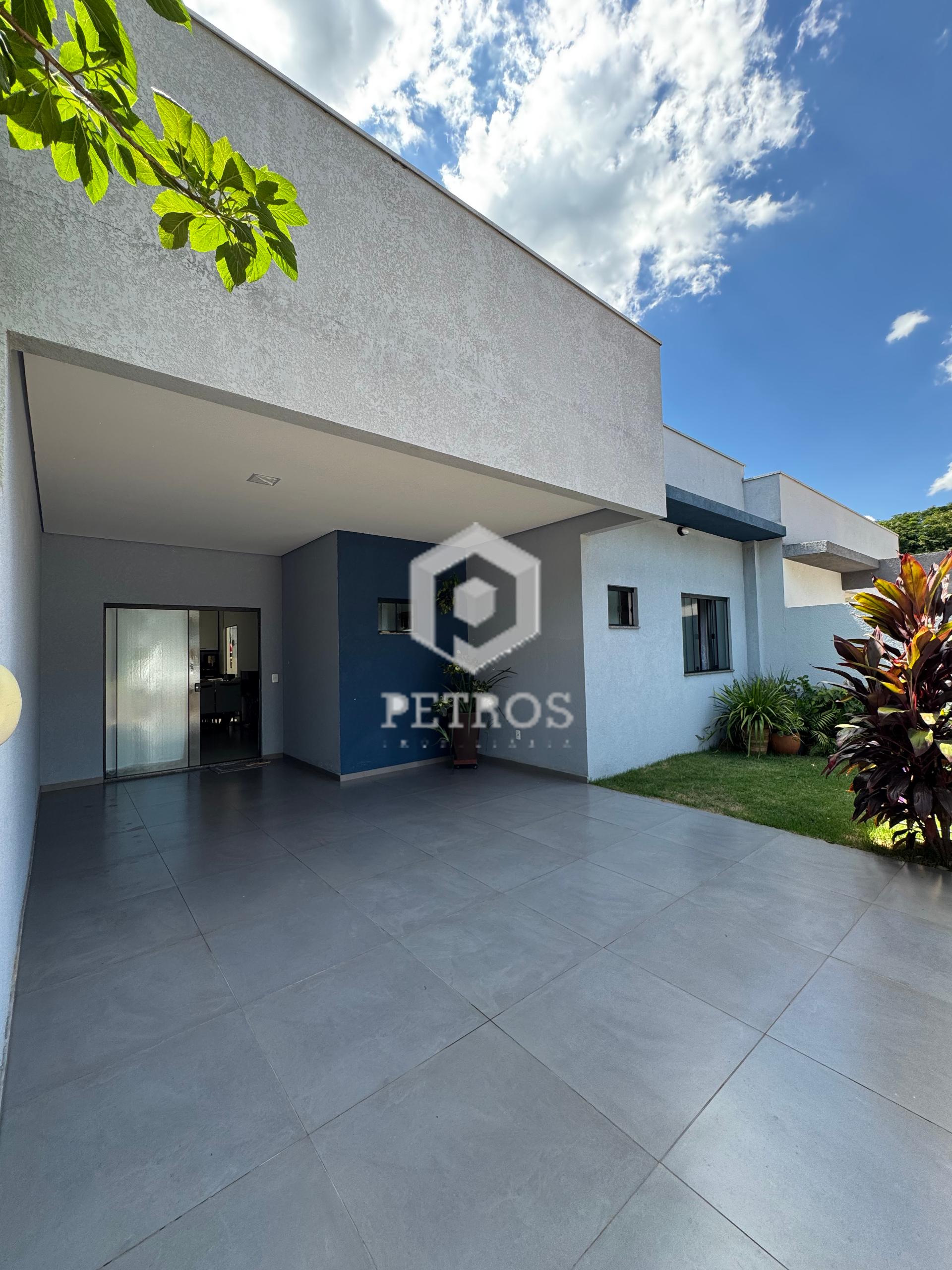 CASA COM SUTE   02 QUARTOS - COOPAGRO