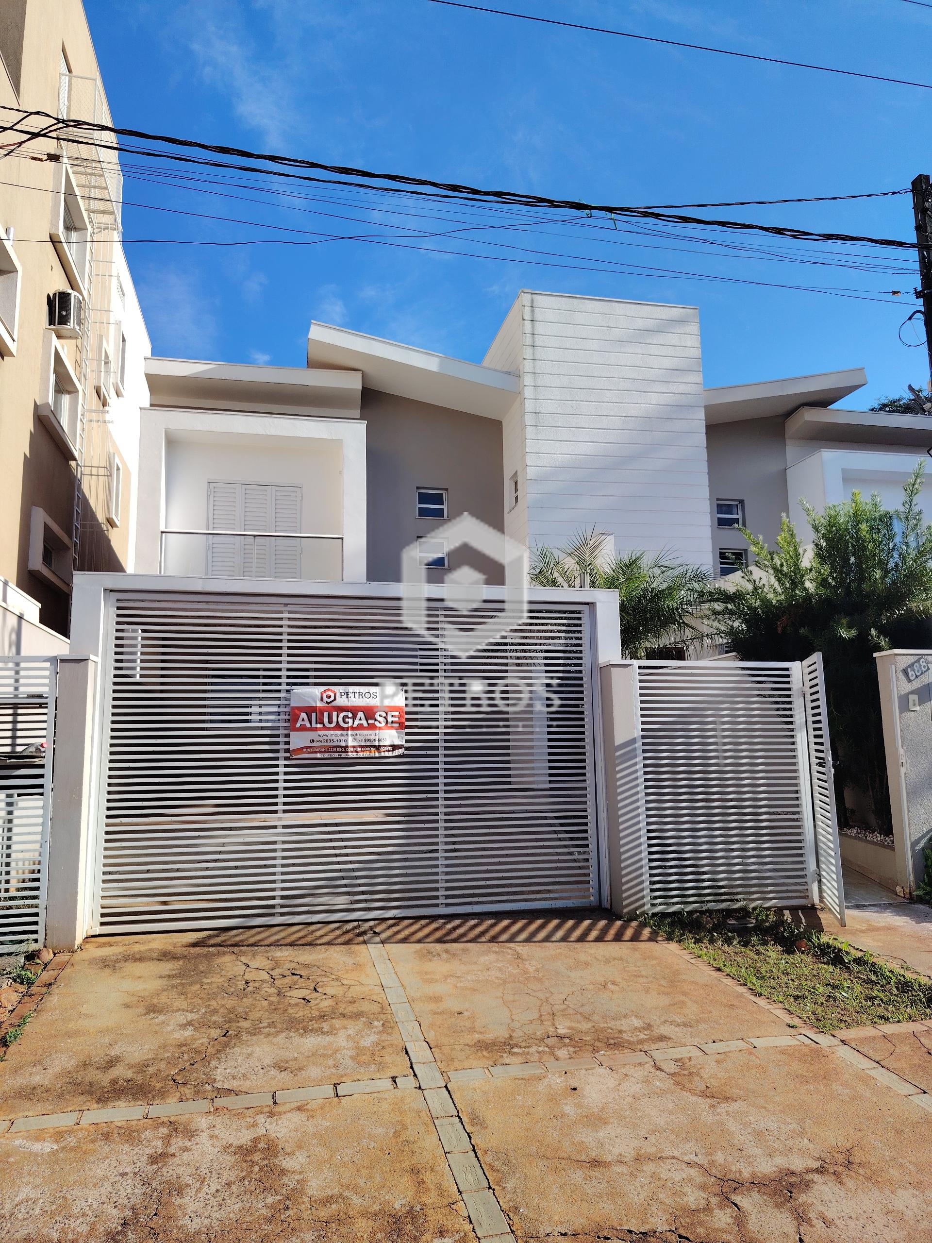 SOBRADO PARA LOCA��O NA VILA BECKER, AO LADO DA UPA, PR�XIMO � PUC E UTFPR