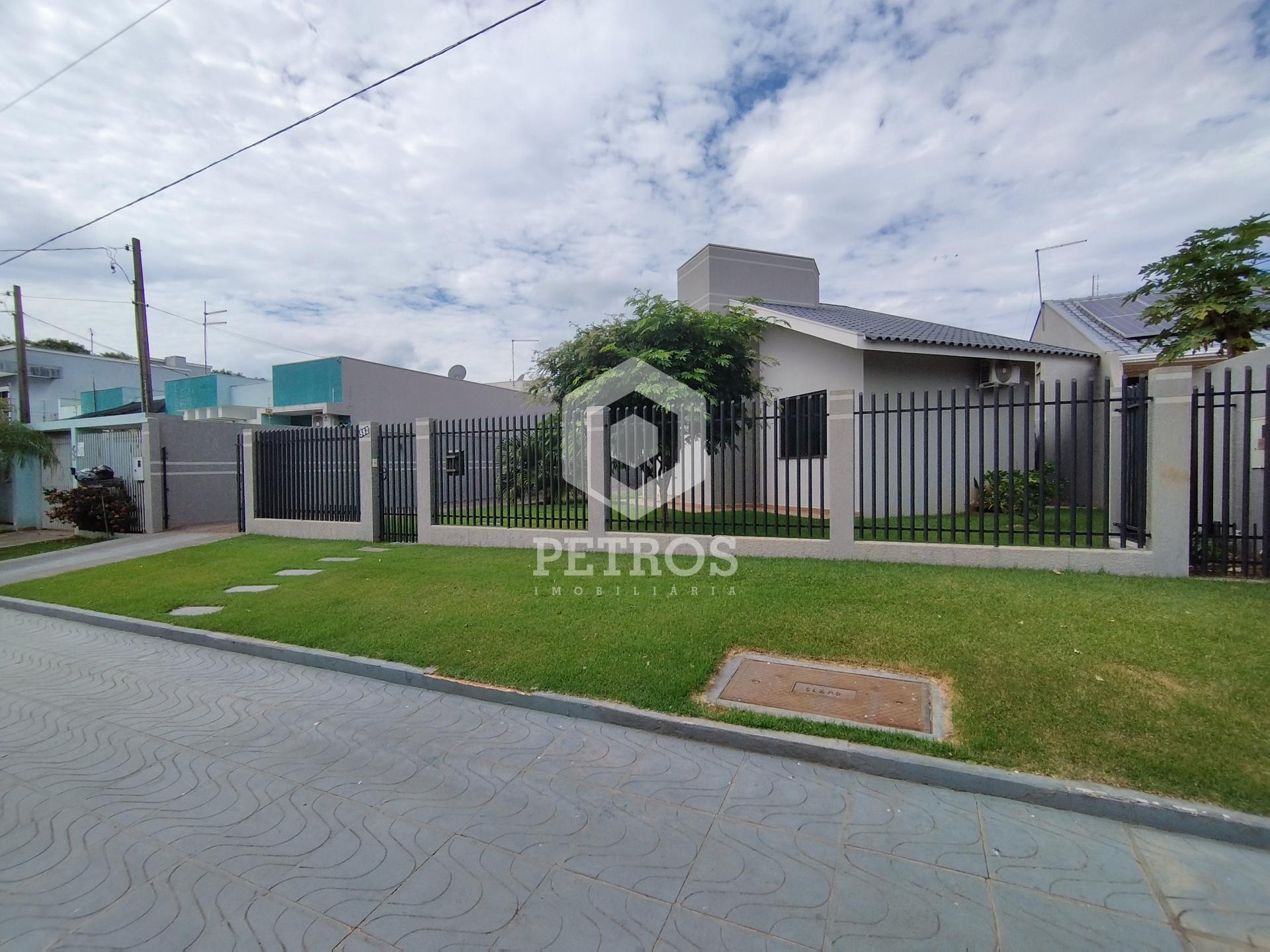 CASA COM PISCINA - JARDIM PORTO ALEGRE